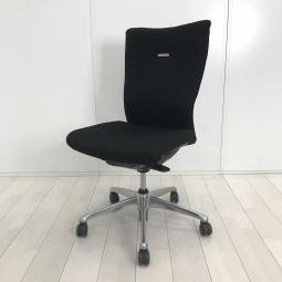 ■オカムラ(okamura)製　■フィーゴ(feego)チェア　■肘無　■ハイバック　■サイドファスナータイプ　■コートハンガー付き　■ブラック　■オススメ/大人気/定番商品　【弊社使用欄：A01048383】