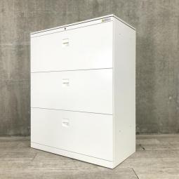 ■オカムラ(okamura)製　SAデュオラインシリーズ 　3段ラテラル　ローキャビネット　W900×D450㎜　■天板付　■シリンダー錠　■ホワイト【弊社使用欄：A01048849】