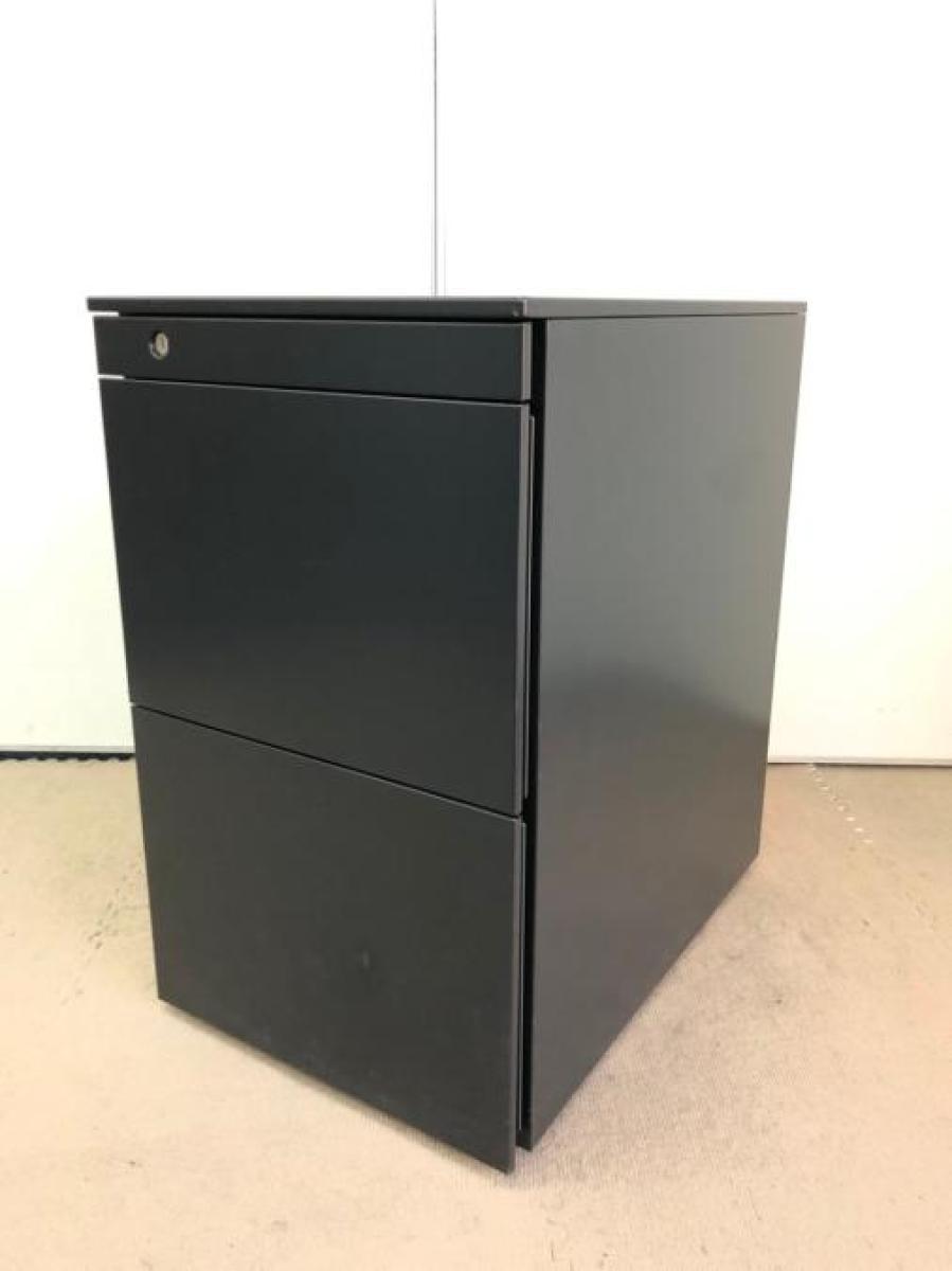 【キャスターロック無しの為特価】　オカムラ（okamura）製　プロステージクレスト（PROSTAGE CREST）シリーズ　３段ワゴン　フリアド用ワゴン　W390×D580×H650㎜　■シリンダー錠　■ブラック
                        プロユニット
                                    中古
            