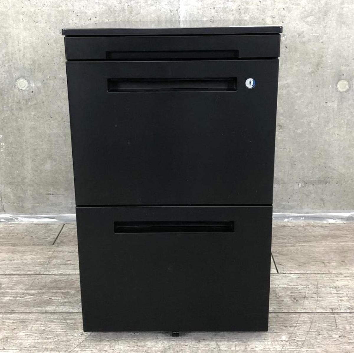 【オシャンティでスタイリッシュ！今人気のブラックカラー入荷！】■イトーキ製　3段ワゴン　H650mm　ハイワゴン　■ファイル書類や手荷物もバッチリ収納！【ITOKI　CZR】
                        CZR
                                    中古
            