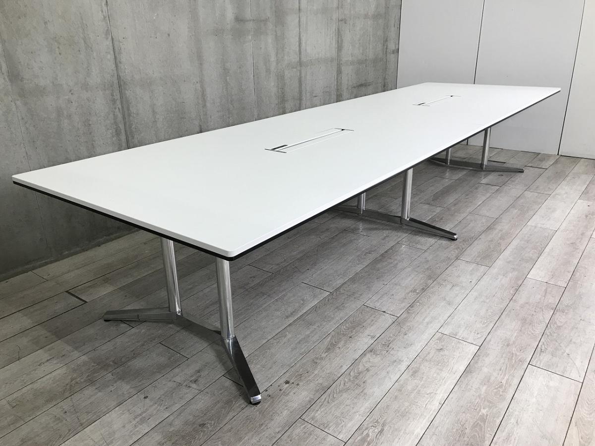 ☆W4000mm！【在庫入替セール品！（本在庫限定価格）】上質な大型テーブル入荷！【ワンランク上のカンファレンス空間を演出！】■オカムラ　ラティオシリーズ　会議用テーブル　W4000mm（10～12名用）　配線ボックス付　ホワイト 【Okamura　RATIOⅡ】A01024462
                        ラティオⅡ
                                    中古
            