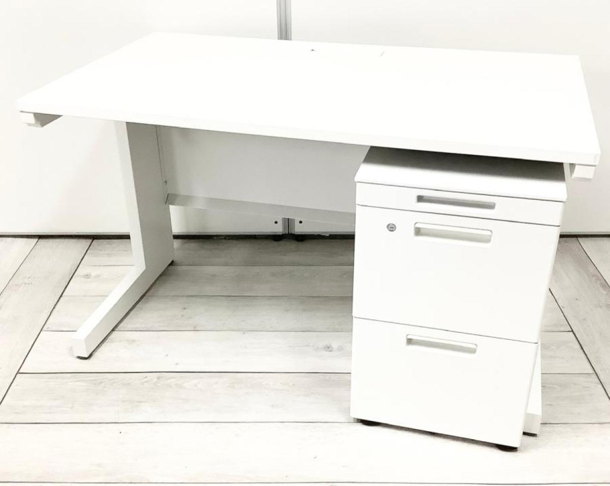 【引き出しつきデスクとワゴンの特別セット！】■内田洋行　スカエナシリーズ　デスク＋ワゴンセット　■横幅1200㎜×奥行き700　■引き出しなし　■ホワイト　【中古でお得に買うなら品質の良いデスクを！】　※ワゴンは在庫状況によって変動致します。
                        スカエナ
                                    中古
            