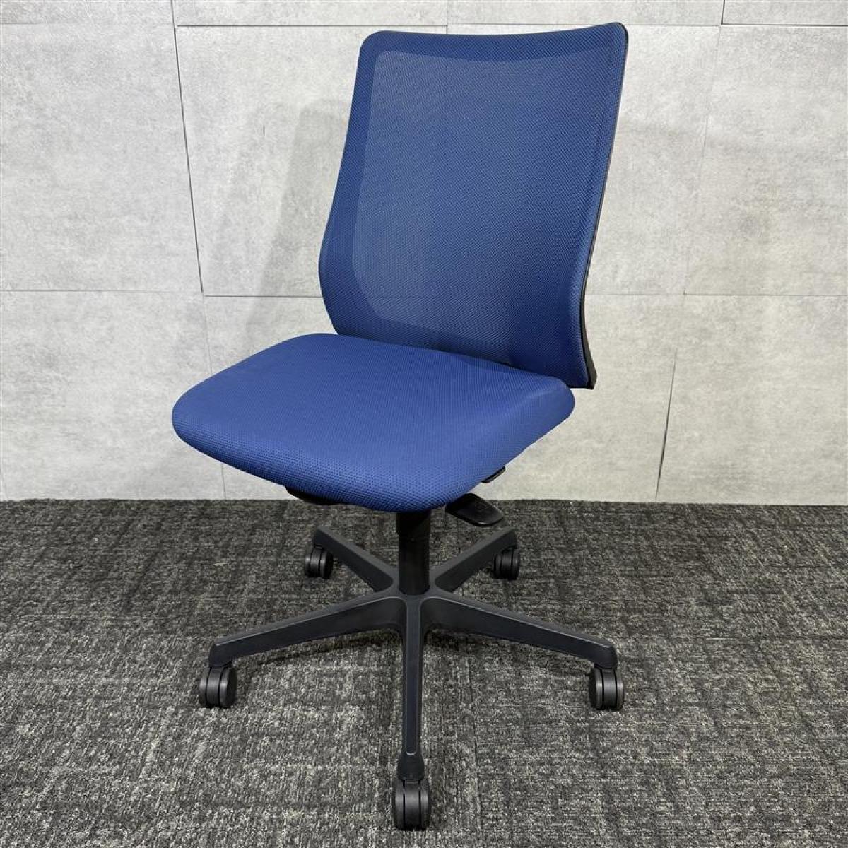 【2024年製☆人気チェアの1脚！】オカムラ　フルーエント　ブルー　肘無　ローバック　在宅　リモート　長時間　腰痛　高級チェア　メッシュ　中古家具　九州最大級《オフィスバスターズ福岡博多店は、福岡を拠点として、日本全国へ中古オフィス用品・オフィス家具を提供しております》
                        フルーエントチェア
                                    中古
            