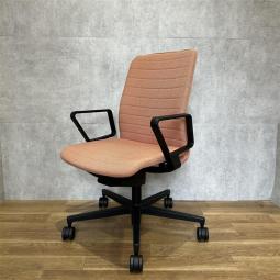 【③/26】【西】【コクヨ】【ファブレ】【固定肘】【オレンジ】【福岡中古家具】【チェア】【椅子】