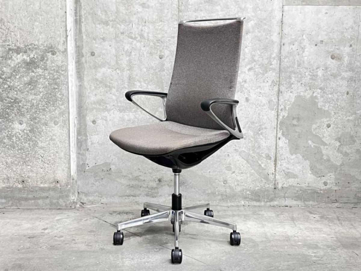 大人気／定番／品質良好　オカムラ（okamura）　モード　　ダークブラウン（CA85BS FXW3）　ポリッシュ
                        モード
                                    中古
            