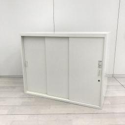 【スライド引き戸だから開閉スペースに困りません！3枚扉で中身も取り出しやすい！】■okamura（オカムラ）製　レクトラインシリーズ　3枚戸タイプ　引き違い書庫　■シリンダー鍵　■ホワイト