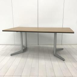 【高級テーブルの決定版！テーブルの最高峰！】 ■オカムラ（okamura）製　ラティオⅡシリーズ　ミーティングテーブル　 ■W1800×D900×720mm　■木目カラー