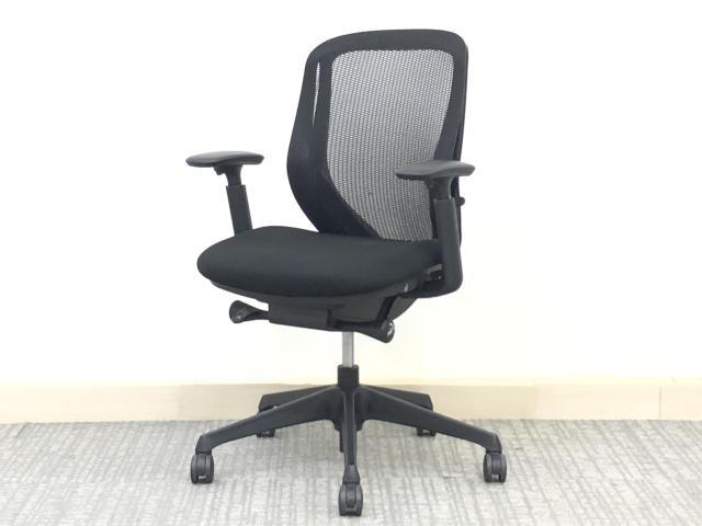 【中古】シルフィーメッシュ  オカムラ（okamura） 肘付ローバックチェア