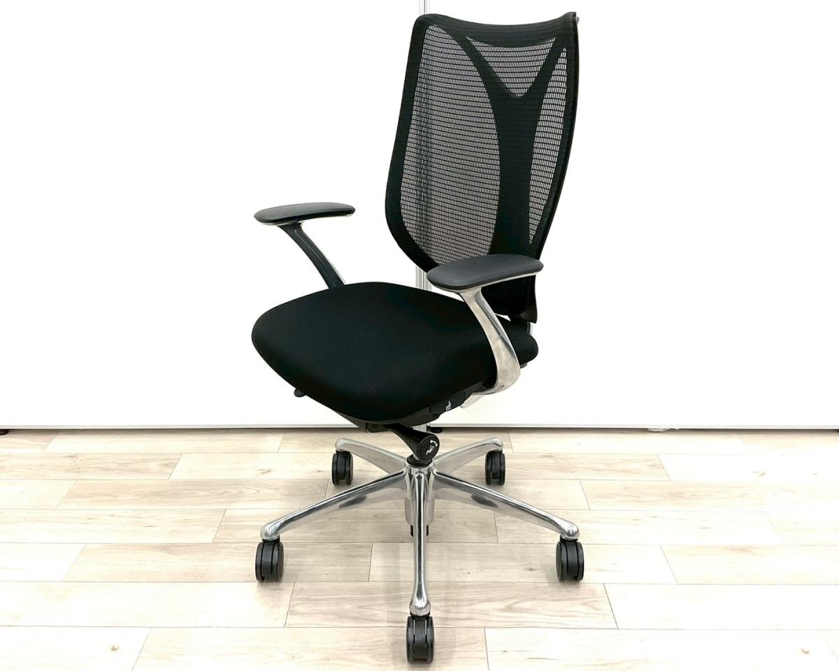 ■オカムラ(okamura)製　■サブリナ(Sabrina)チェア　■ハイバック　■肘付き/固定肘　■背面/メッシュ　■ブラック　■オススメ/大人気/定番商品【弊社使用欄：A01055215 K】
                        サブリナ
                                    中古
            