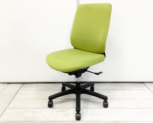 オフィスにゆとりをもたらすシンプル＆スペースレス！コンパクトに使えて優しい使い心地！
■イトーキ/トルテR（トルテアール）/モスグリーン