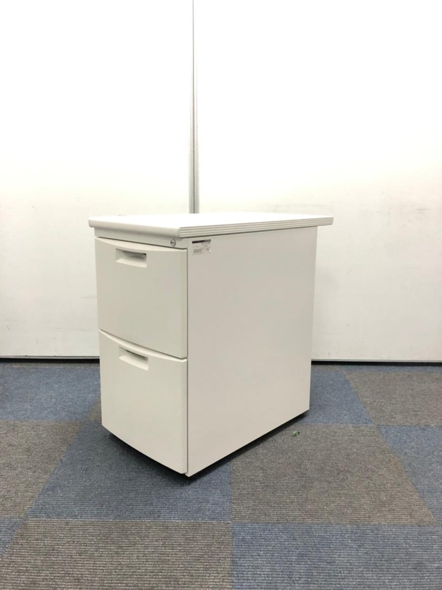 デスク横に置いて収納と作業スペースを同時に確保！収納量抜群な2段脇机が入荷！
■イトーキ/CZ/ホワイト　収納付きサイドデスク
                        CZシリーズ
                                    中古
            