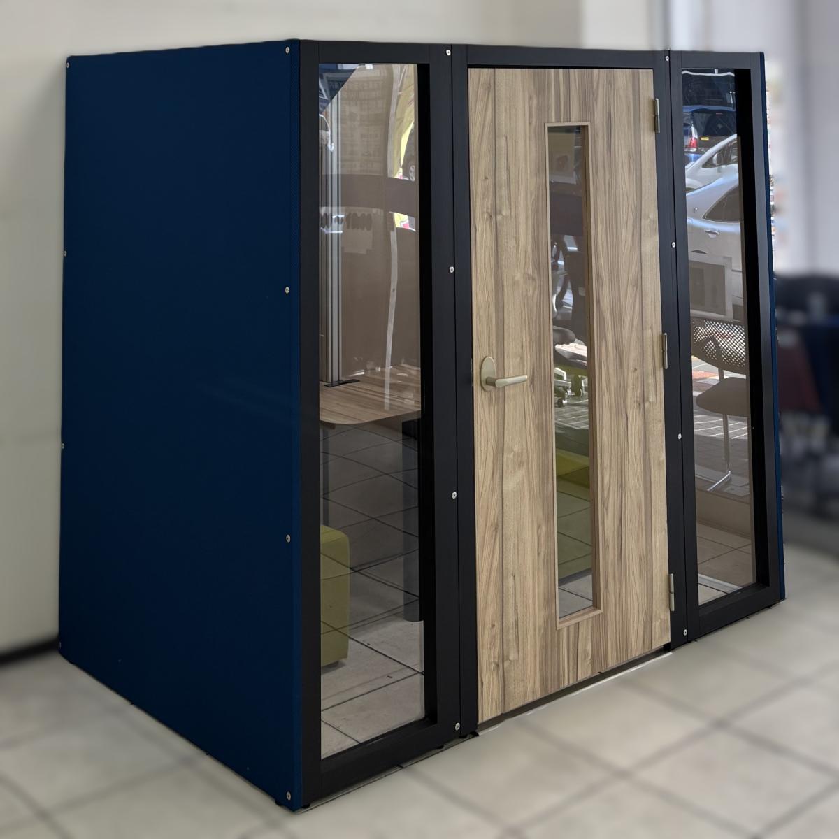 【現品限り！COMBOXシリーズ】【消防申請不要】中古　天井オープンタイプ　集中ワークブース　2名でのミーティングに最適　ABW
                        その他シリーズ
                                    中古
            