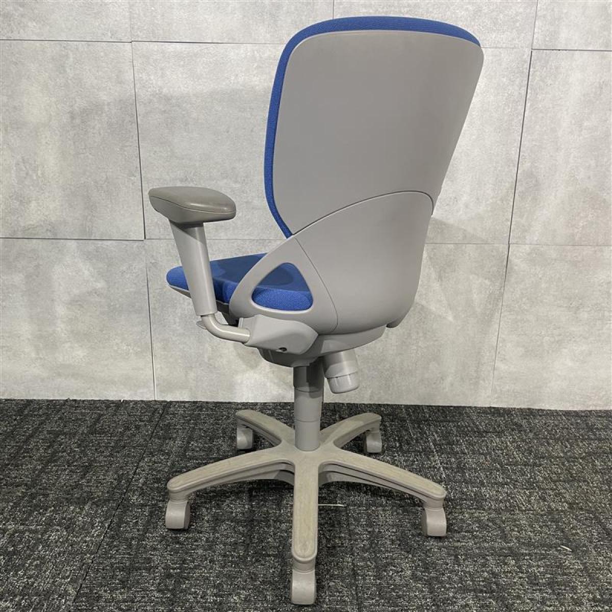中古】プレーゴチェア イトーキ/ITOKI 肘付ハイバックチェア 571290