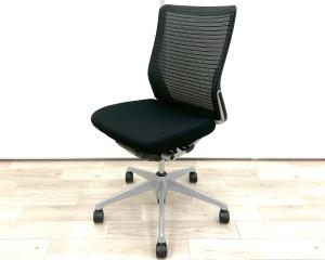 ■オカムラ（okamura）　■コーラルチェア (Choral)　■肘無　■ミドルバック　■背面メッシュ　■ブラック■オススメ/大人気/定番商品【弊社使用欄：A01051653】