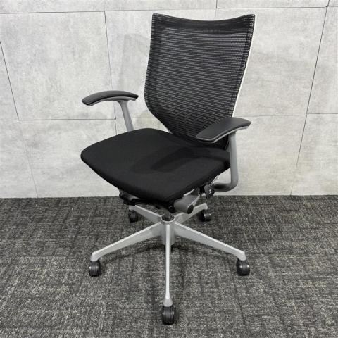 【中古】バロンメッシュチェア  オカムラ（okamura） 肘付ローバックチェア