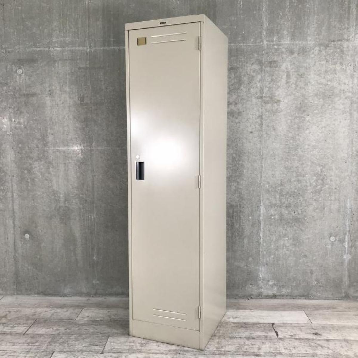 定番の1人用ロッカー！急な増員にいかがでしょうか！
■コクヨ/LKロッカー/ニューグレー
                        LKロッカー
                                    中古
            