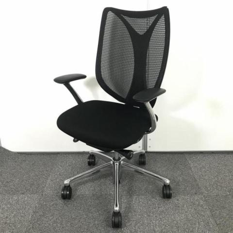 【優れたデザイン性の高級チェア！リングフレームとメッシュが背中をやさしく受け止める！】■オカムラ(okamura)製　サブリナ(Sabrina)チェア　ハイバック肘付き　背面メッシュ　■固定肘　■ブラック