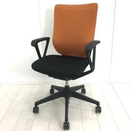 【体の動きをにフォロー！操作レスで姿勢の変化をサポート！】■イトーキ　エピオスチェア　肘付　アンバーオレンジ【ITOKI　epios】