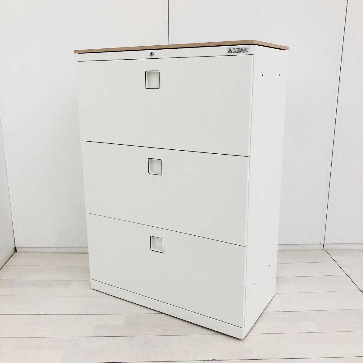 【オフィスの必需品！大容量の三段キャビネット！】■オカムラ（okamura）
■3段ラテラル　ローキャビネット　W800×D450㎜　 ■ナチュラル色の天板付き　■シリンダー鍵　【HU】【関東倉庫在庫品】【弊社使用欄：A01047294】
                        レクトライン
                                    中古
            