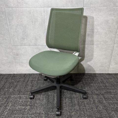 コクヨ製のチェア【コクヨ/ミトラ2/グリーン】が入荷いたしました。 ※福岡倉庫商品　＊良品を格安で！「オフィスバスターズ福岡南店」は、福岡を拠点として、全国へ中古オフィス用品・オフィス家具を提供しております。福岡県　福岡市　天神　博多　オフィス家具　事務用品　内装　拠点開設