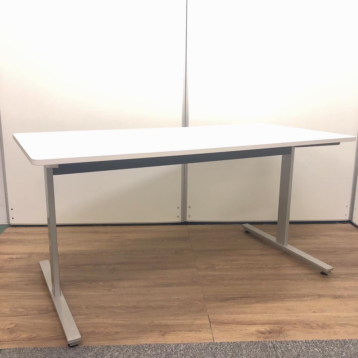 【スタンダードなデザインで様々な空間にフィット！】■イトーキ製　ミーティングテーブル　W1500×D900×H700mm　ホワイト　■スッキリとしたデザインのＴ字脚タイプ！
                        DCシリーズ
                                    中古
            