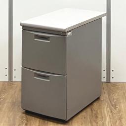 ★【K1】【商品入替のため限定になります】イトーキ製　CZN　グレー　W400×D700xH700サイズ　シリンダー　デスク横に置いて収納と作業スペースを同時に確保！　ファイル収納に強い2段タイプ！　2段脇机！！