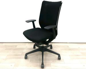 ■Okamura/オカムラ 　■Visconte/ヴィスコンテ 　■ブラック（black）　■肘付き/固定肘　■ハイバック　■背面/メッシュ　■オススメ/大人気/定番商品　【弊社使用欄：A01054233】【SN】