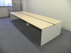 【倉庫在庫品】【フリーアドレスデスク】【6000幅】【ナチュラル天板】＊福岡市拠点の「オフィスバスターズ福岡南店」は、福岡はもちろん、岡山・広島エリアにも対応しています。中古オフィス家具・チェア・デスク・複合機など一式手配可能。各地に特化した在庫とワンストップ対応で、起業・移転・レイアウト変更にしっかり対応し、岡山・広島でも安心の選択肢をご提供します。＊