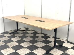 【配線孔付のミーテイングテーブル！6～8人用の会議に最適！】■コクヨ（KOKUYO）製　ビエナ（VIENA）シリーズ　ミーティングテーブル　会議用　W2400×D1050㎜　■配線ダクト付　■天板：ナチュラル/T字脚：ブラック　【T字脚のためデザイン性も人気！】