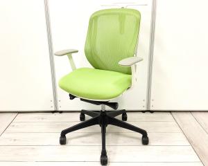 【脚部カスタム品】【肘有（固定肘・デザインアーム/コートハンガー有】ワークチェア アームレストあり ホワイトボディ オススメ(おすすめ) 大人気 ・Okamura/オカムラ ・Sylphy/シルフィー ※横浜本店撮影画像※