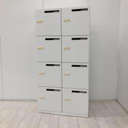 【フリーアドレスの相棒！ダイヤル錠タイプの8人用メールロッカー！】■コクヨ(KOKUYO)製　エディア(EDIA)シリーズ　8人用ロッカー　パーソナルロッカー　■投函口付　■ダイヤル錠　■ホワイト　※非常解除キーは付属ございません。 ※日焼け有【IB】