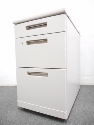 【中古】MX+  コクヨ（KOKUYO） 脇机3段