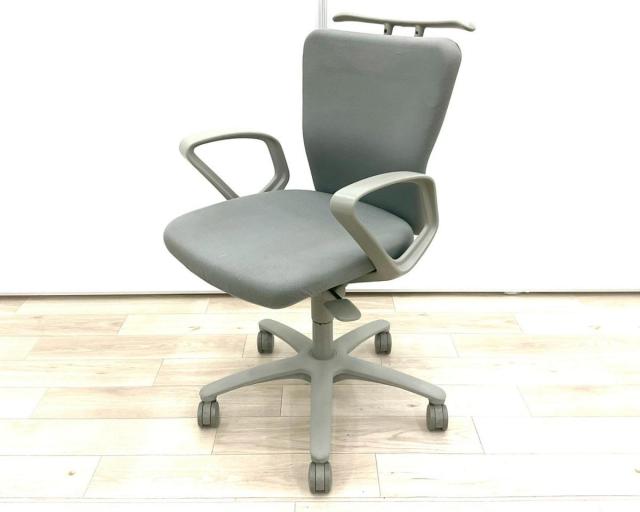 【中古】カロッツァチェア  オカムラ（okamura） 肘付ローバックチェア