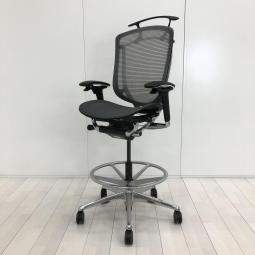 【世界で認められた革新的タスクチェア！人間工学に基づいた快適な座り心地を実現！】■オカムラ（okamura）製　コンテッサセコンダチェア　肘付ハイバック　ハイチェア　■背・座面メッシュ　■可動肘・ハンガー・足掛け付　■ライトグレー