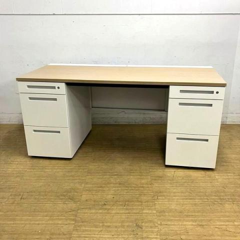 【在庫入替セール】イトーキ CZR 両袖机 W1600のゆったり使える仕様 ナチュラル天板 鍵付き(シリンダー錠) 片側でA4×2段+ペントレー引出し センター引出もついて大容量【愛知・名古屋・豊田・静岡・浜松】