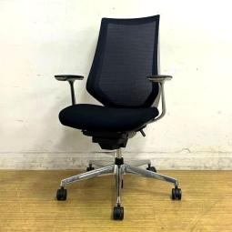 【在庫入替セール】コクヨ　デュオラチェア　メッシュタイプ　固定肘（アルミ）　ブラック×ホワイトフレーム×アルミ脚　モノトーンをベースとしたお洒落なカラーリング