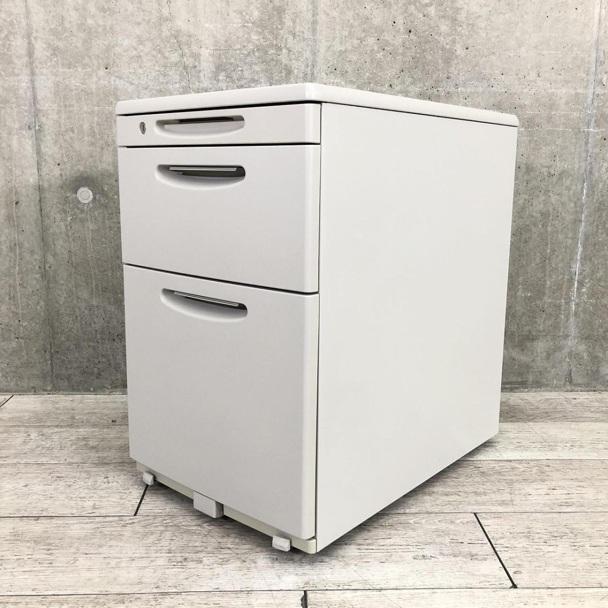 【天板の把手とキャスターで移動がらくらく！シンプルでスタンダードな3段ワゴン！】■オカムラ（okamura）製　SDシリーズ　3段ワゴン　デスクインワゴン　H610mm　■ライトグレー　■シリンダー錠オフィスバスターズ　水戸サテライト　日立市、常陸太田市、高萩市、北茨城市、常陸大宮市、大子町 ひたちなか市
                        SD
                                    中古
            