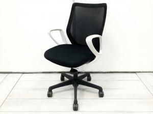 ひじ掛けホワイト仕様/オカムラの人気モデル「CG-M」チェアが入荷。シンプル仕様で、デスク周りがすっきり/オススメ(おすすめ) /人気商品【弊社使用欄：-】■Okamura/オカムラ ・CG-M/シージーエム