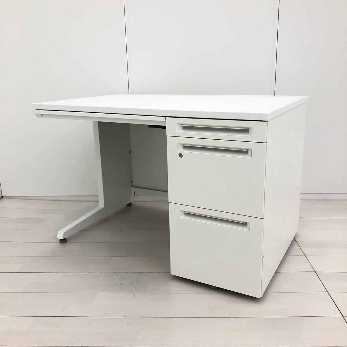 【W1100㎜タイプのコンパクト事務机！収納も充実で使いやすい片袖机！】 ■オカムラ(okamura)製　アドバンス(ADVANCE)シリーズ　片袖デスク　W1100×D700×H720㎜　■ネオホワイト　■シリンダー錠　※塗装剝がれ有【弊社使用欄：A01056734】
                        アドバンス
                                    中古
            