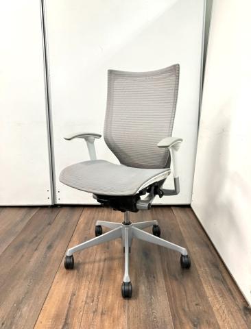 【中古】バロンメッシュチェア  オカムラ（okamura） 肘付ハイバックチェア
