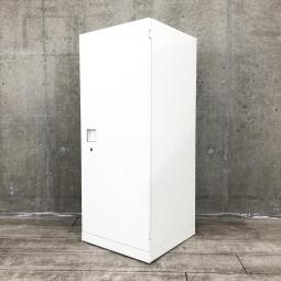 【在庫セール品・1台限定】【T2】■オカムラ（Okamura）　レクトライン（Rectline）　片開きロッカー　ワードローブ　W450×D450×H1100㎜　■ホワイト　■シリンダー錠【レクトライン書庫と並べての収納に最適！幅450×高さ1100㎜の片開き収納！】