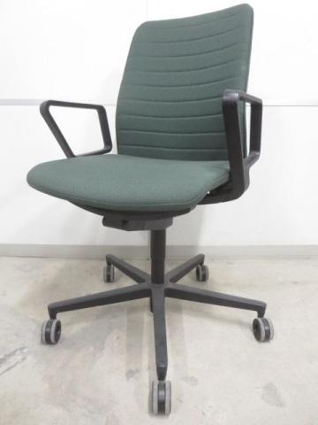 【中古】ファブレ クッション CO1S-B102C-1 コクヨ（KOKUYO） 肘付ミドルバックチェア