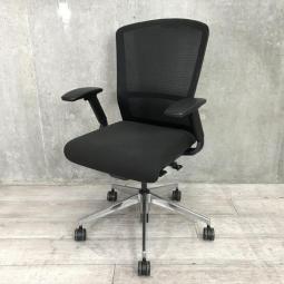 【洗練されたデザインで大人気！ワンランク上の座り心地！】■ウチダ （UCHIDA）製　エルフィ（ELFIE）　 肘無し　ミドルバック　■背面メッシュ　■ブラック×ブラックフレーム