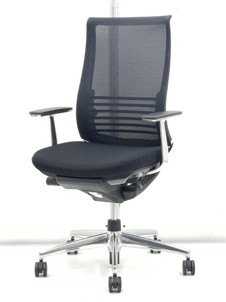 【重厚感のあるデザイン】コクヨ製の前傾機能付きチェア。可動ランバー付きで腰痛対策にも最適！　【IB】
                        ベゼル アルミポリッシュ
                                    中古
            