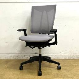 【在庫入替セール】イトーキ　セレーオ　プレーンメッシュ　アジャスタブル肘（可動肘）　ライトグレー×ブラックフレーム【愛知・名古屋・豊田・静岡・浜松】