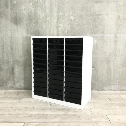 【クリスタルトレイ書庫！スモークトレーが特徴！】■内田洋行（UCHIDA）製　HSシリーズ　深型3列×深型12段　B4対応　■本体：ホワイト　天板：ホワイト　【弊社使用欄：A01052035】