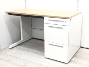 イトーキ製　CZRシリーズ　おしゃれなナチュラルカラー　W1200片袖机！！※2月中旬【AD】