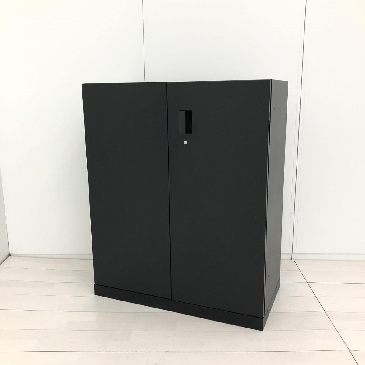 レア/希少/おすすめ　 イトーキ(ITOKI)製　エス(eS)キャビネットシリーズ　両開き　ローキャビネット　H1100㎜ 　■ブラック　■シリンダー錠 【フラットで美しい！】
                        エスキャビネット
                                    中古
            
