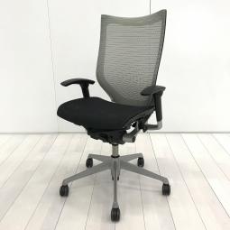 ■オカムラ(okamura)製　■バロン(Baron)チェア　■ライトグレー×ブラック　■肘付き/可動肘　■ハイバック　■背・座面/メッシュ　■■オススメ/大人気/定番商品　【弊社使用欄：A01057978】