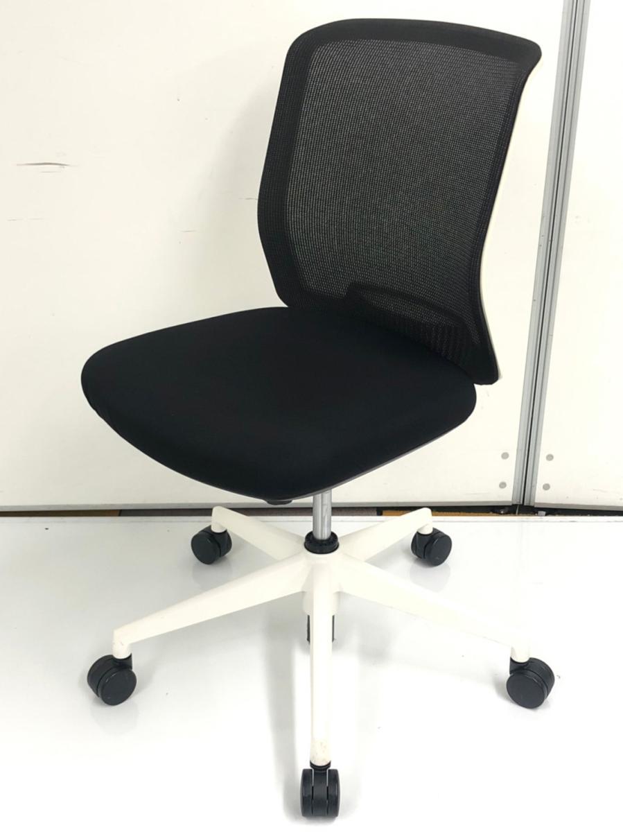 【コスパの良いメッシュチェア！】■ウチダ　カリッサチェア　ブラック　■ホワイトフレーム　■肘無しチェア　【UCHIDA　CARISSA】【入替セールにつき40%OFF！】
                        カリッサ
                                    中古
            